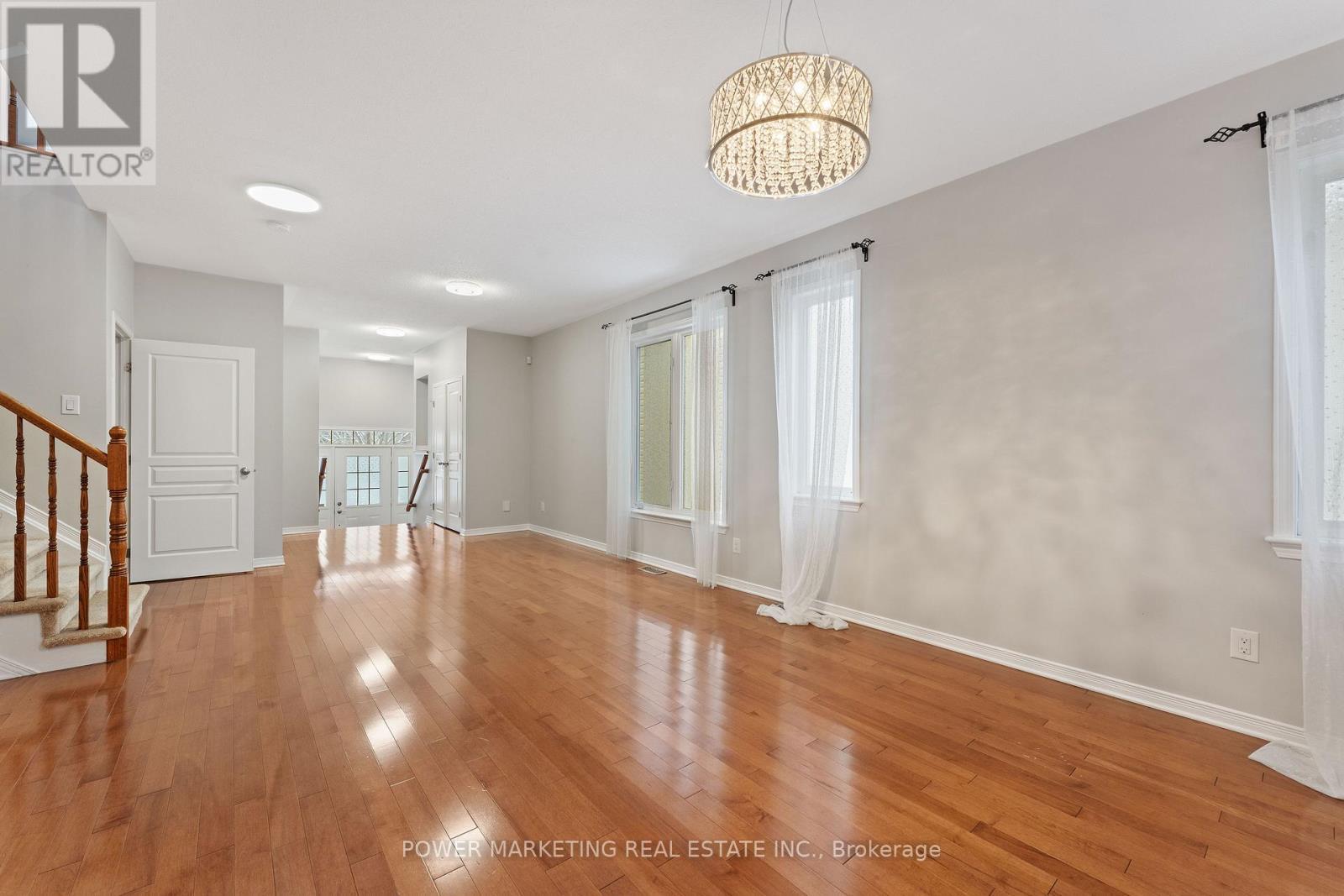 224 Harthill Way, Ottawa, ON - Indoor Photo Showing Other Room