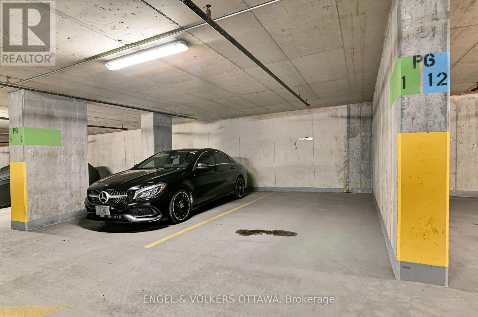 1507 - 195 Besserer Street, Ottawa, ON - Indoor Photo Showing Garage