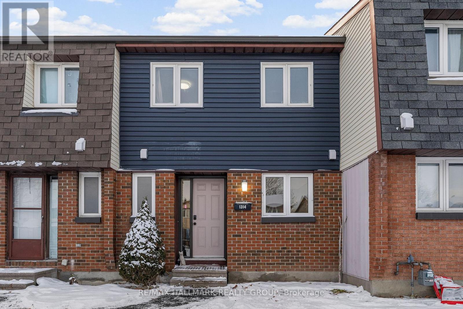 1314 Cedarcroft Crescent, Ottawa, ON - Outdoor With Exterior