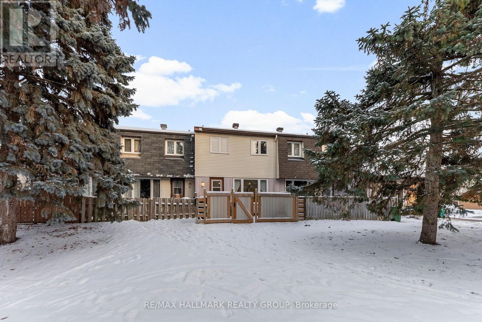 1314 Cedarcroft Crescent, Ottawa, ON - Outdoor