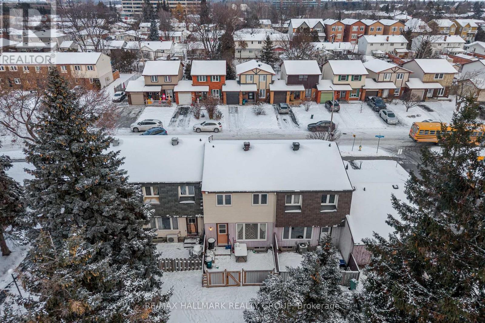 1314 Cedarcroft Crescent, Ottawa, ON - Outdoor