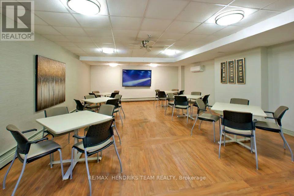 520 - 158 Fitch Street, Welland (Prince Charles), ON - Indoor