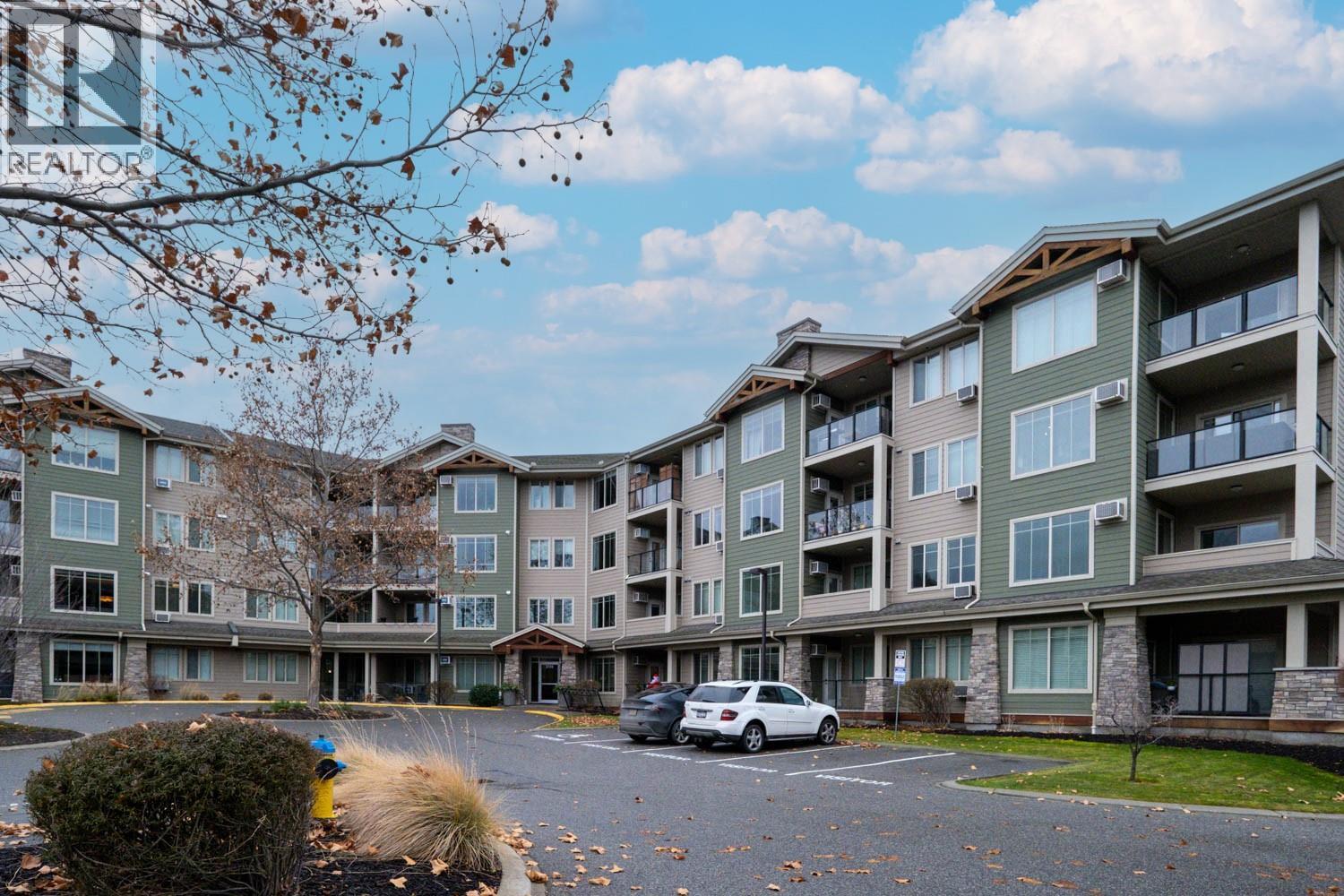 3739 Casorso Road Unit# 112, Kelowna, BC - Outdoor With Facade