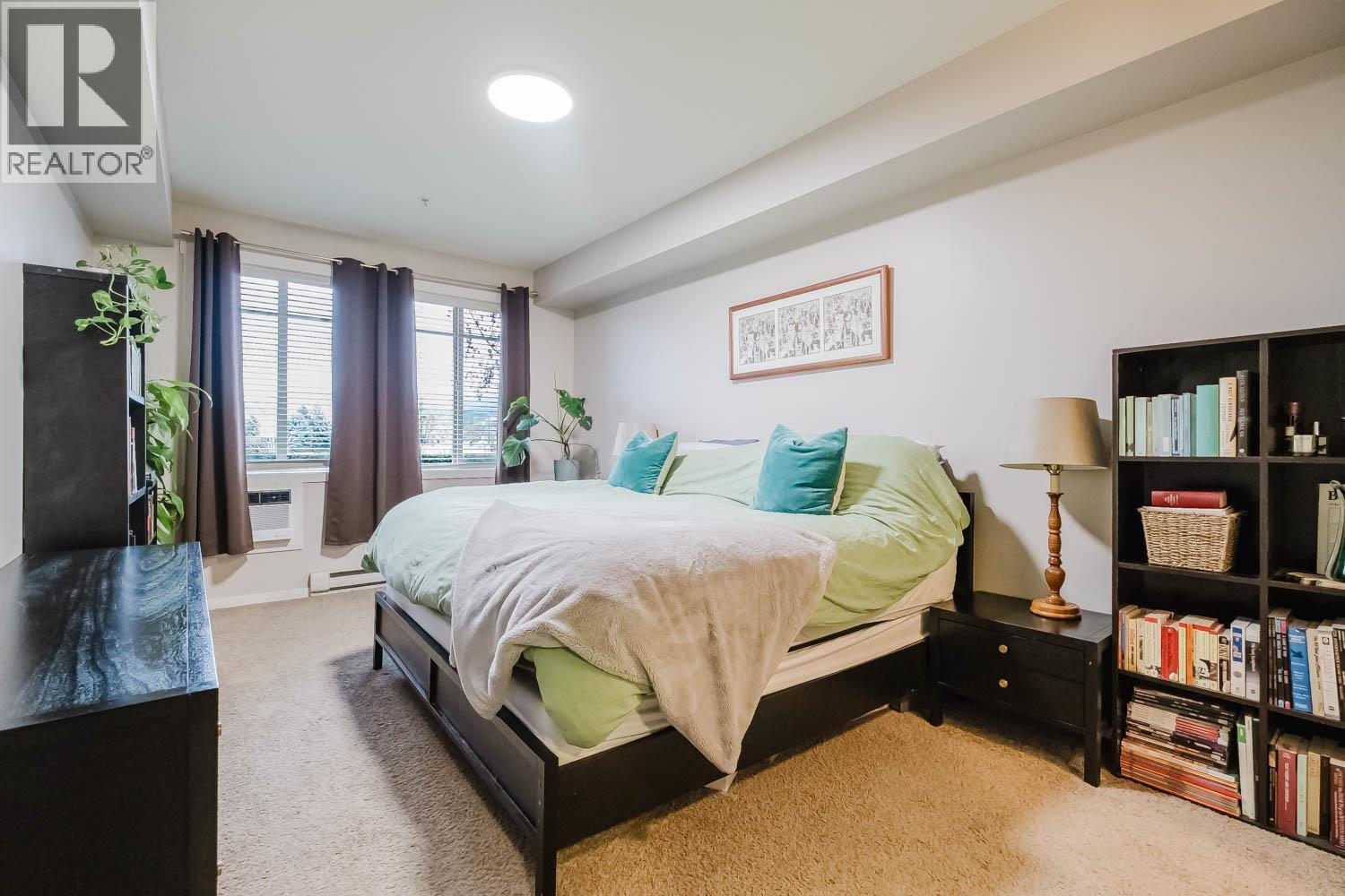 3739 Casorso Road Unit# 112, Kelowna, BC - Indoor Photo Showing Bedroom