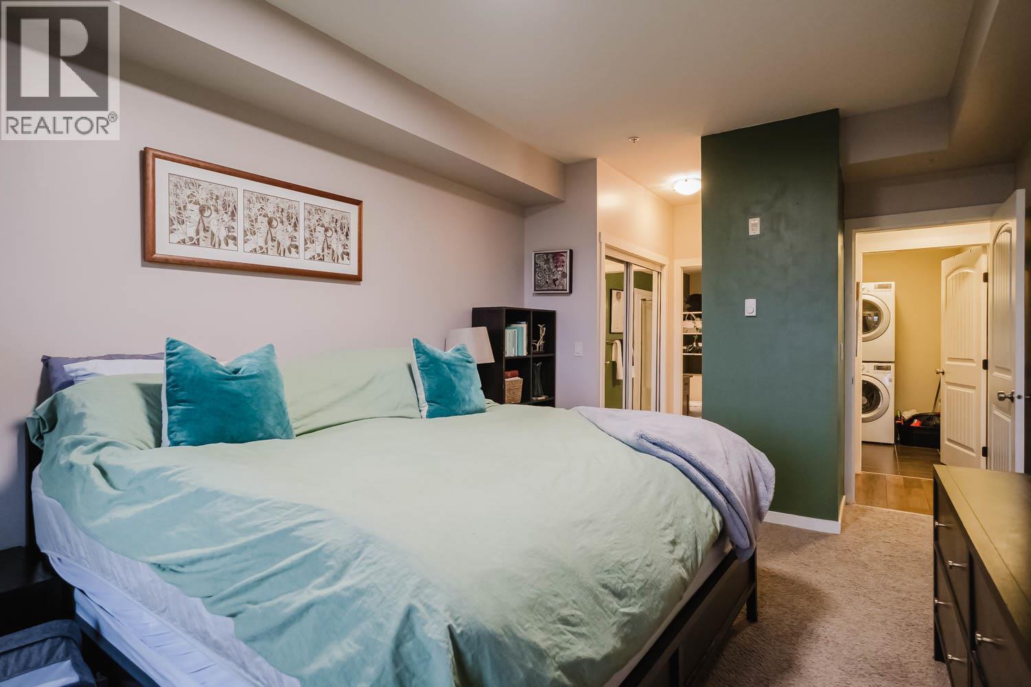 3739 Casorso Road Unit# 112, Kelowna, BC - Indoor Photo Showing Bedroom