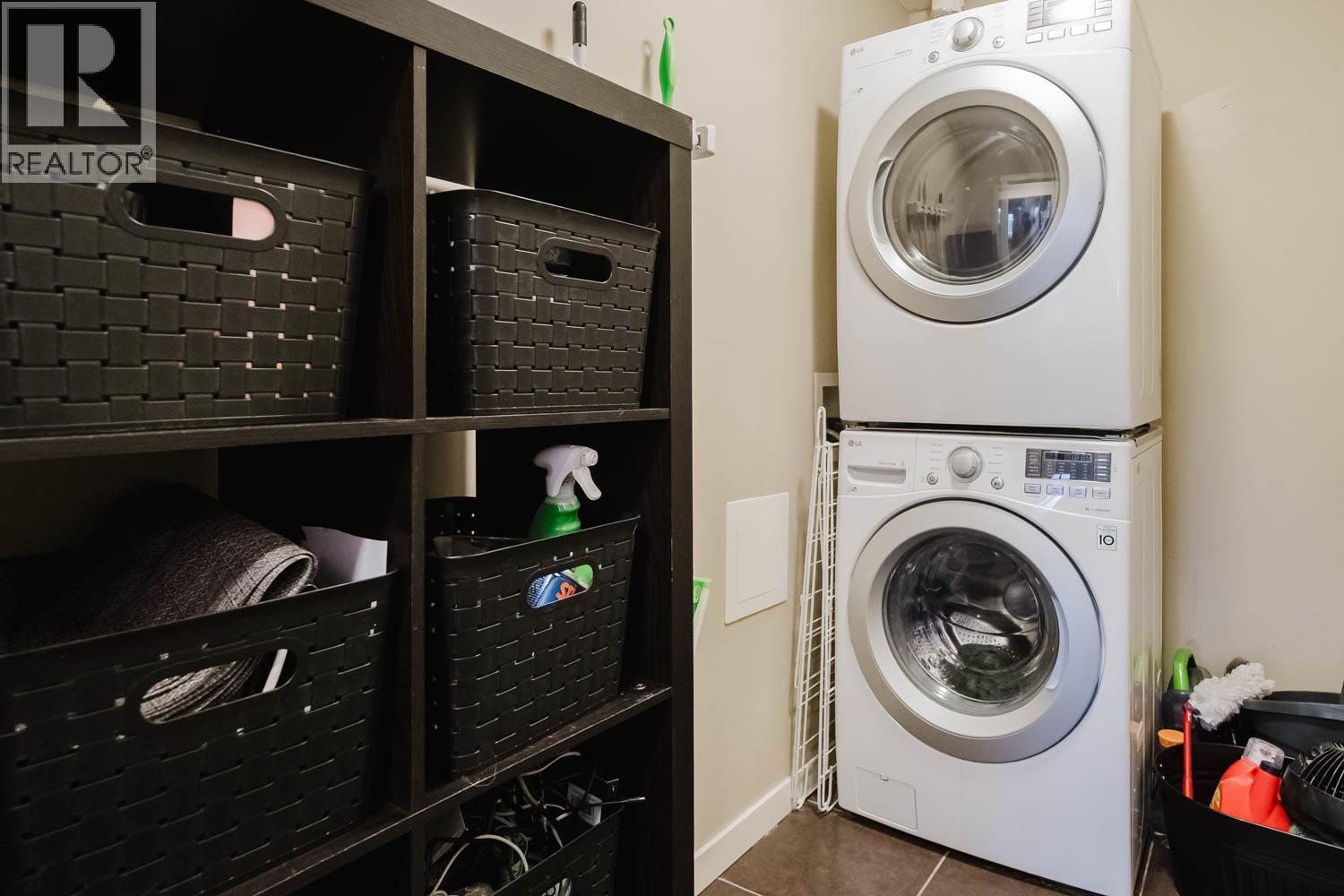 3739 Casorso Road Unit# 112, Kelowna, BC - Indoor Photo Showing Laundry Room