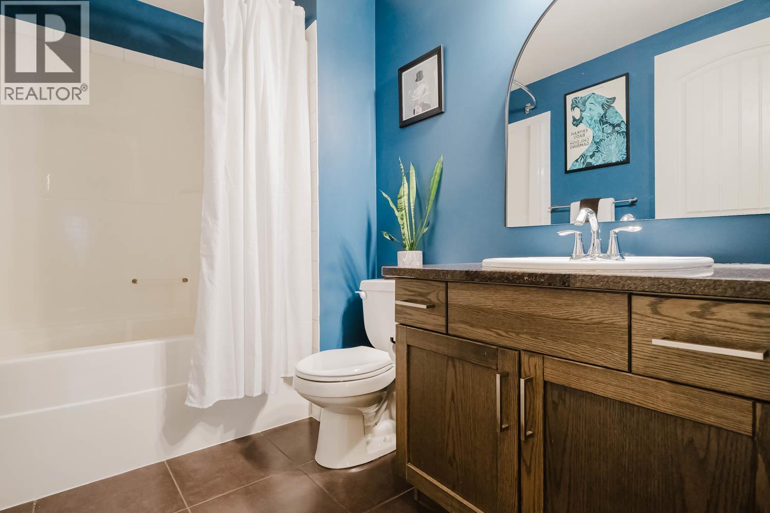 3739 Casorso Road Unit# 112, Kelowna, BC - Indoor Photo Showing Bathroom