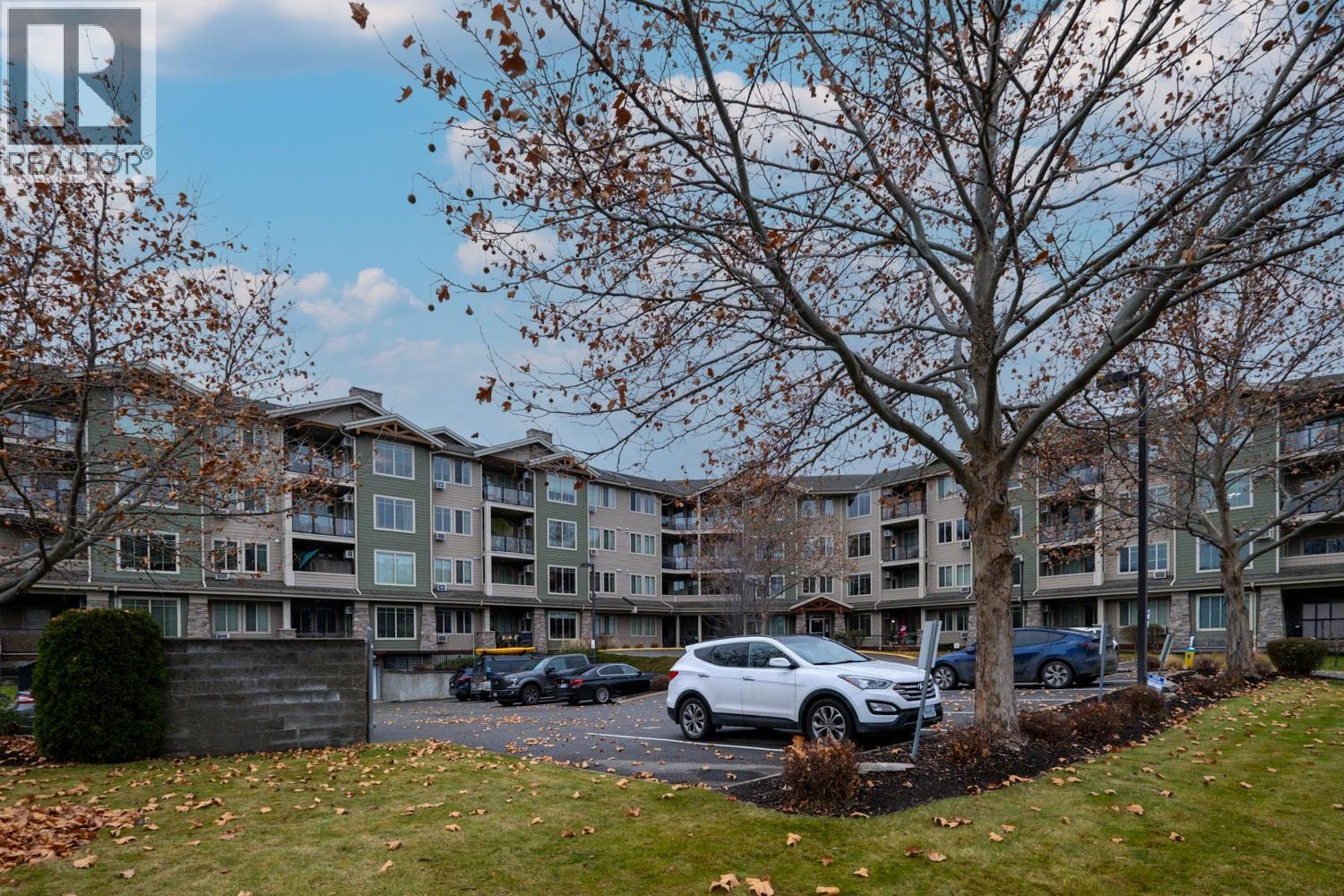 3739 Casorso Road Unit# 112, Kelowna, BC - Outdoor With Facade