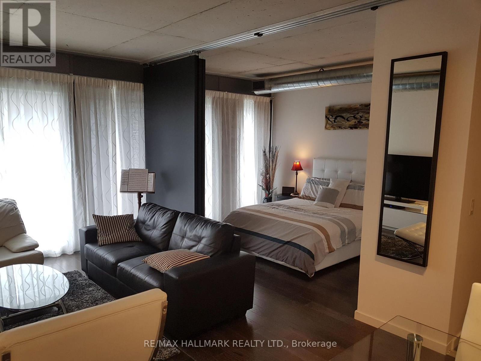 713 - 32 Trolley Crescent, Toronto, ON - Indoor Photo Showing Bedroom