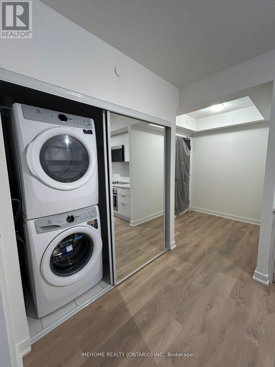 3302 - 2033 Kennedy Road, Toronto, ON - Indoor Photo Showing Laundry Room