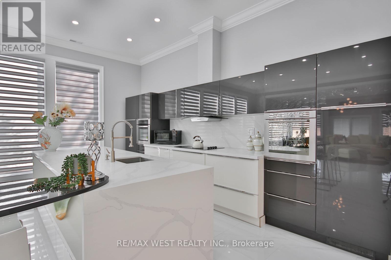 493 Townline Road N, Clarington, ON - Indoor Photo Showing Kitchen
