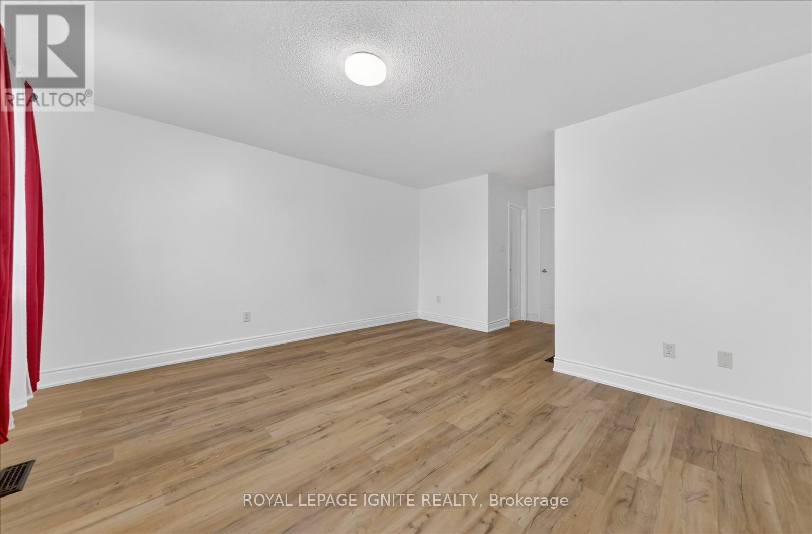 18 Gill Crescent, Ajax, ON - Indoor Photo Showing Other Room