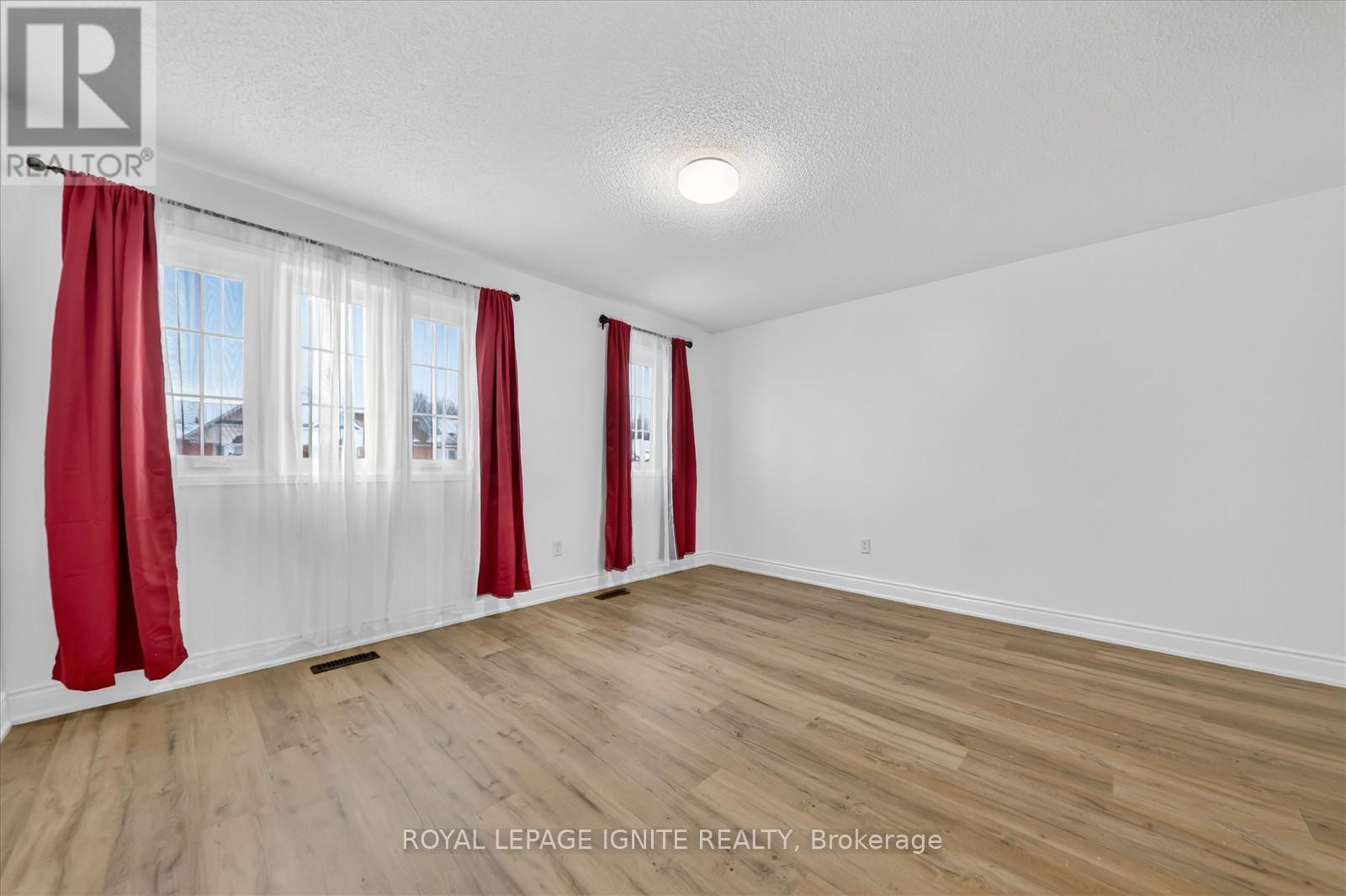 18 Gill Crescent, Ajax, ON - Indoor Photo Showing Other Room