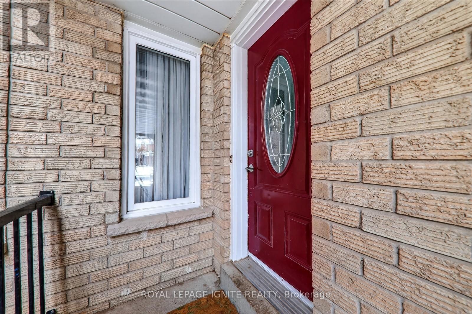 18 Gill Crescent, Ajax, ON - Outdoor