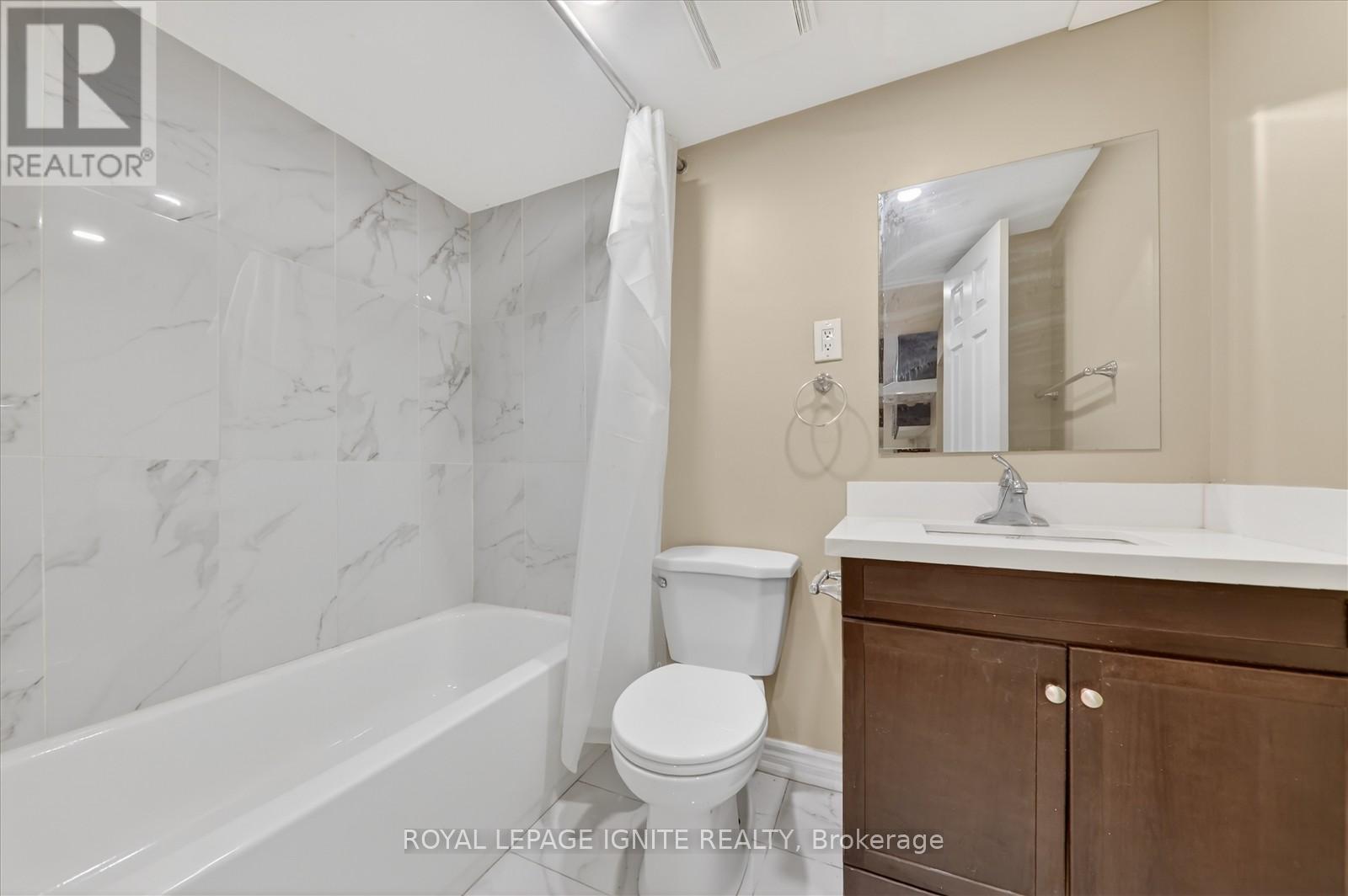 18 Gill Crescent, Ajax, ON - Indoor Photo Showing Bathroom