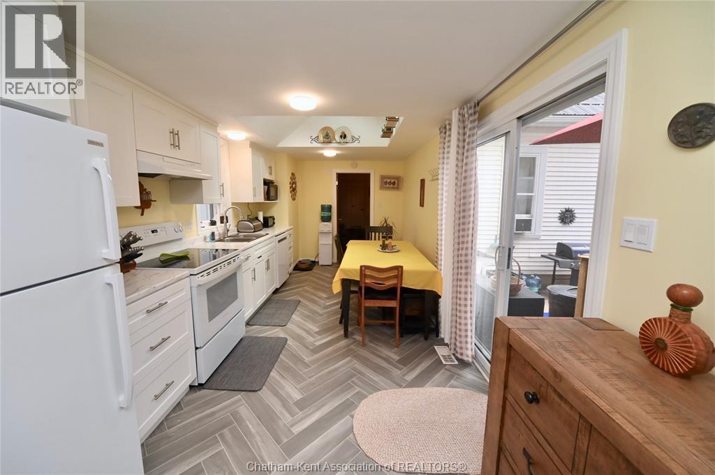 49 Erie Street South, Ridgetown, ON - Indoor Photo Showing Kitchen