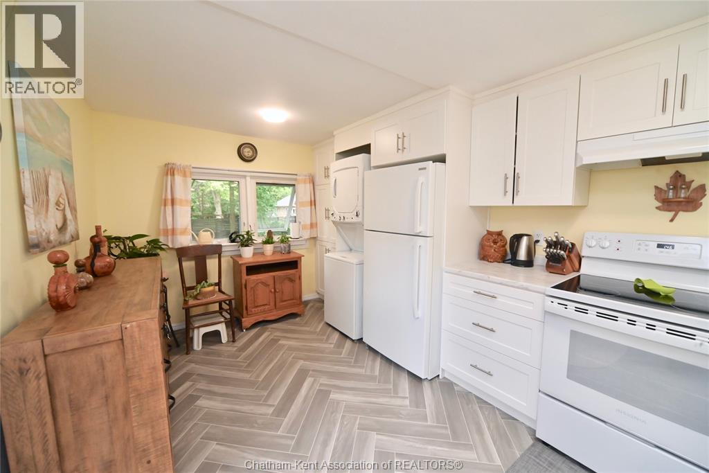 49 Erie Street South, Ridgetown, ON - Indoor Photo Showing Kitchen