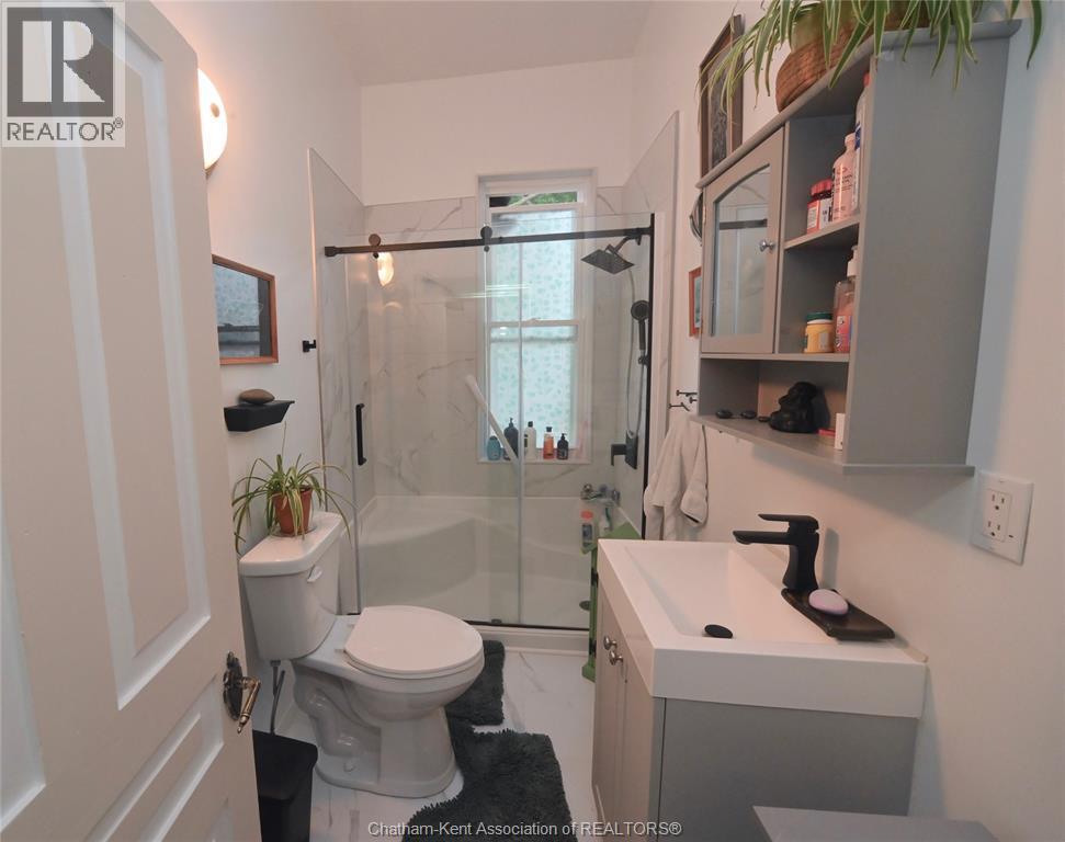 49 Erie Street South, Ridgetown, ON - Indoor Photo Showing Bathroom