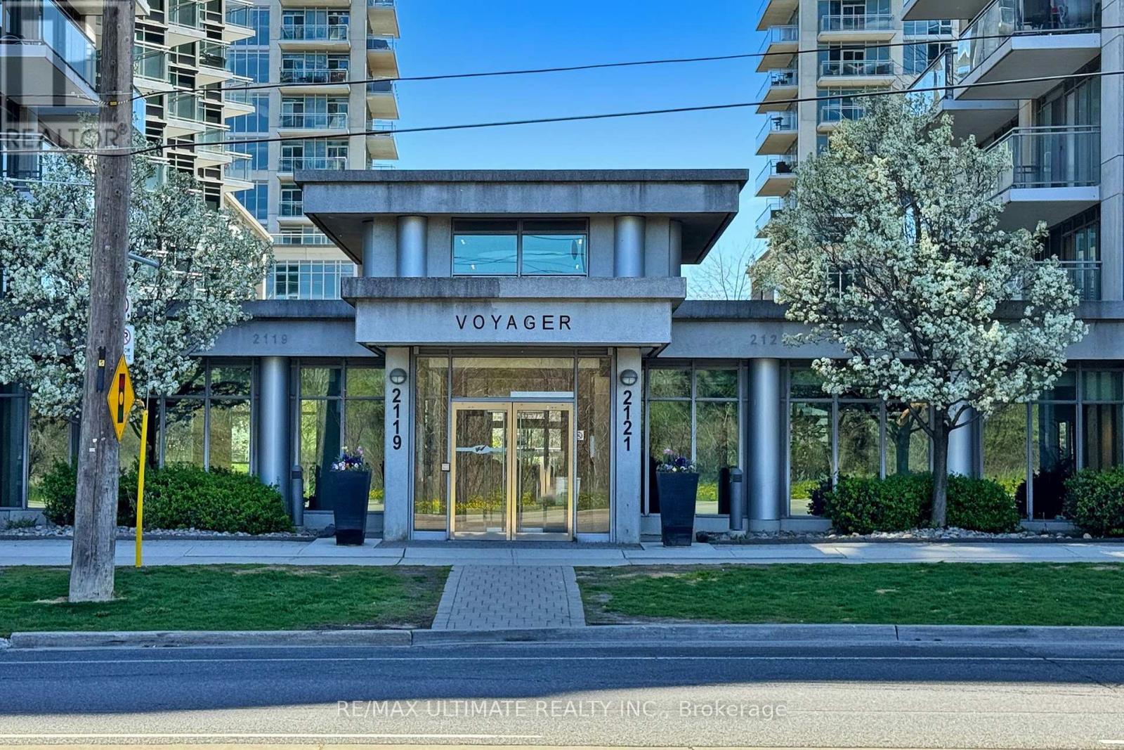 708 - 2119 Lakeshore Boulevard, Toronto, ON - Outdoor With Balcony With Facade