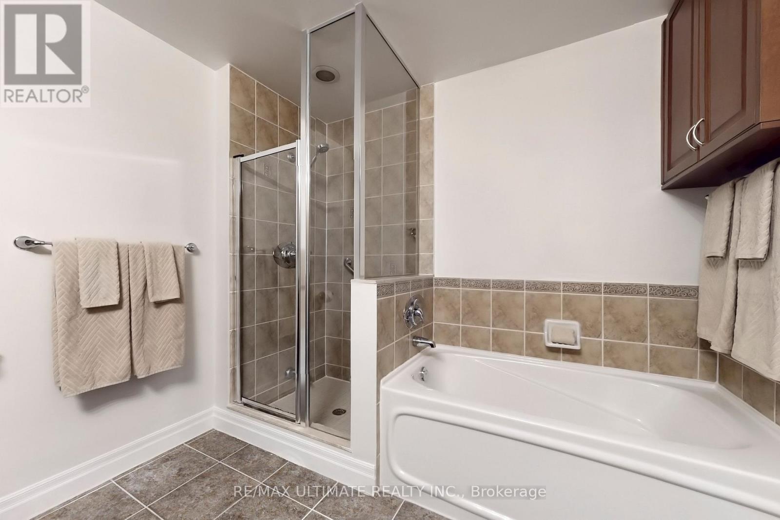 708 - 2119 Lakeshore Boulevard, Toronto, ON - Indoor Photo Showing Bathroom
