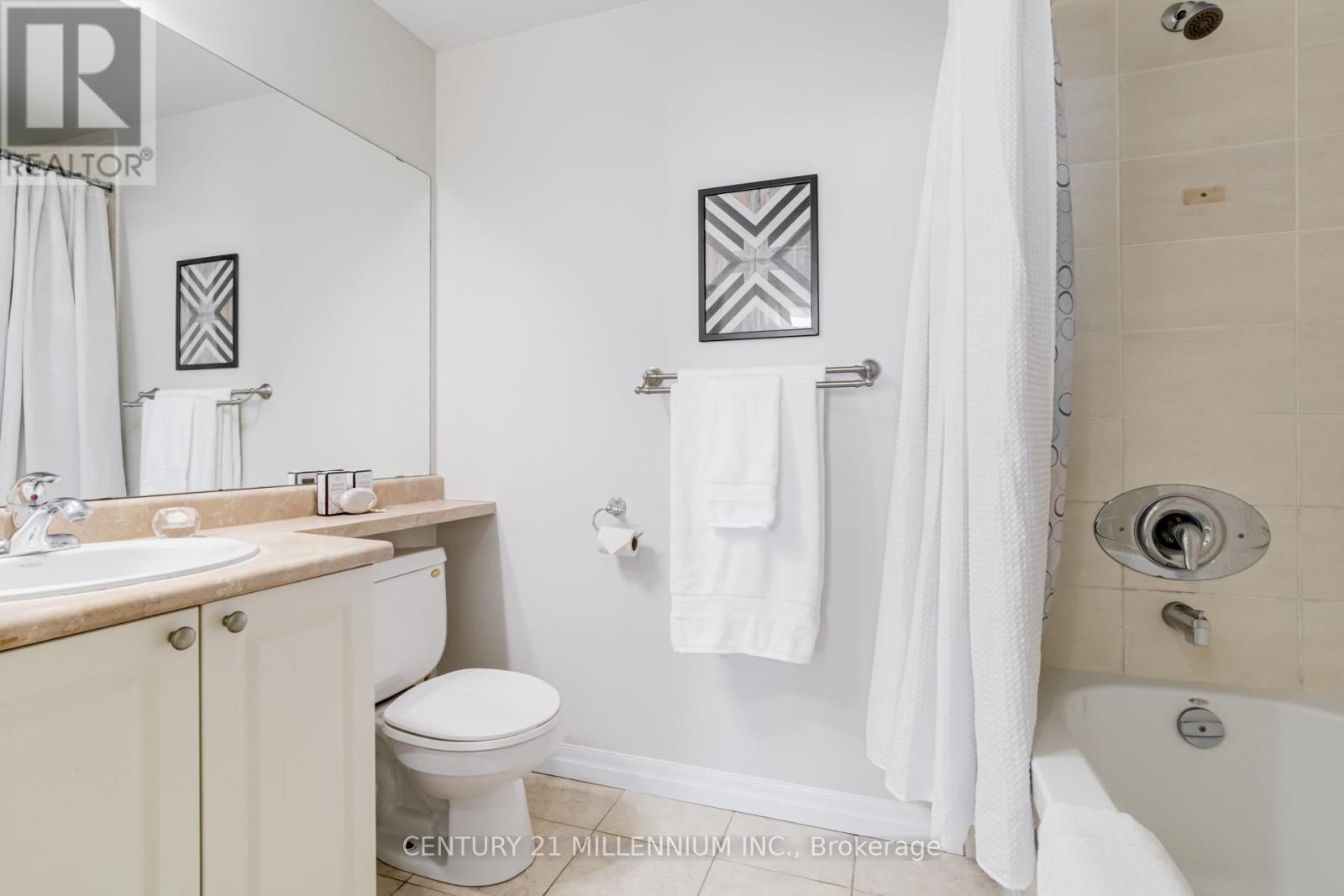 2505 - 225 Webb Drive, Mississauga, ON - Indoor Photo Showing Bathroom