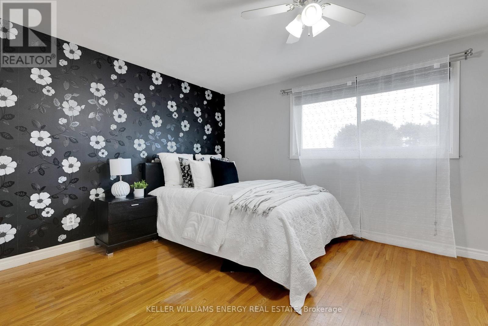 242 Waverly Street S, Oshawa (Vanier), ON - Indoor Photo Showing Bedroom