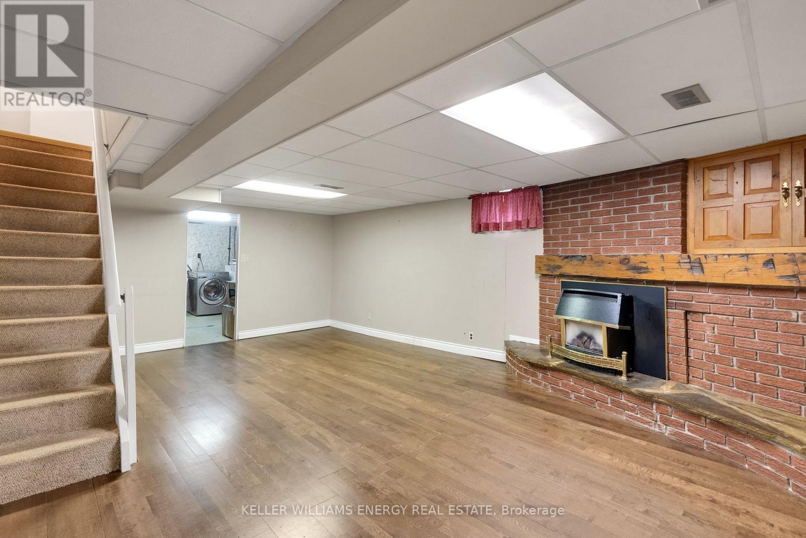 242 Waverly Street S, Oshawa (Vanier), ON - Indoor