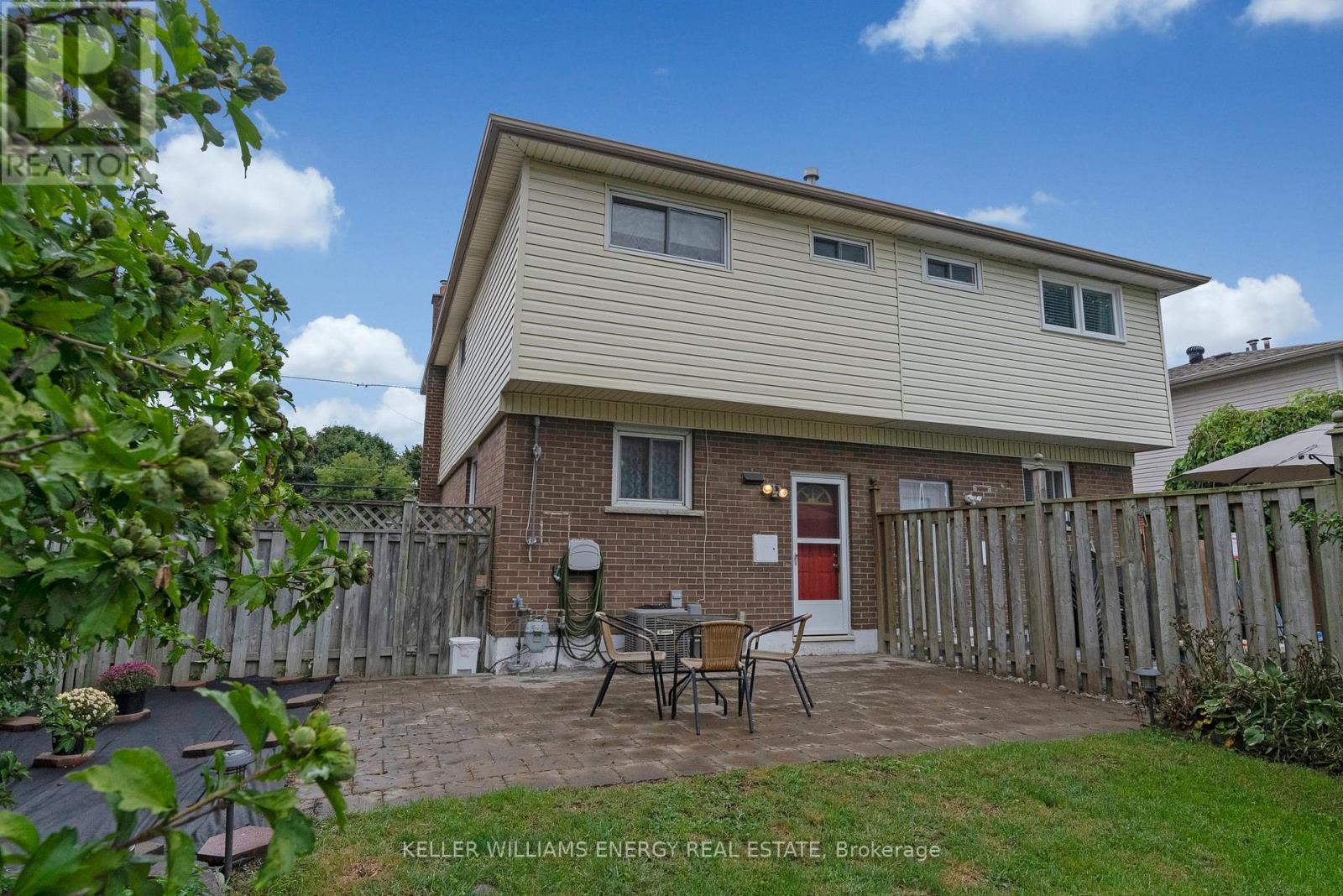 242 Waverly Street S, Oshawa (Vanier), ON - Outdoor