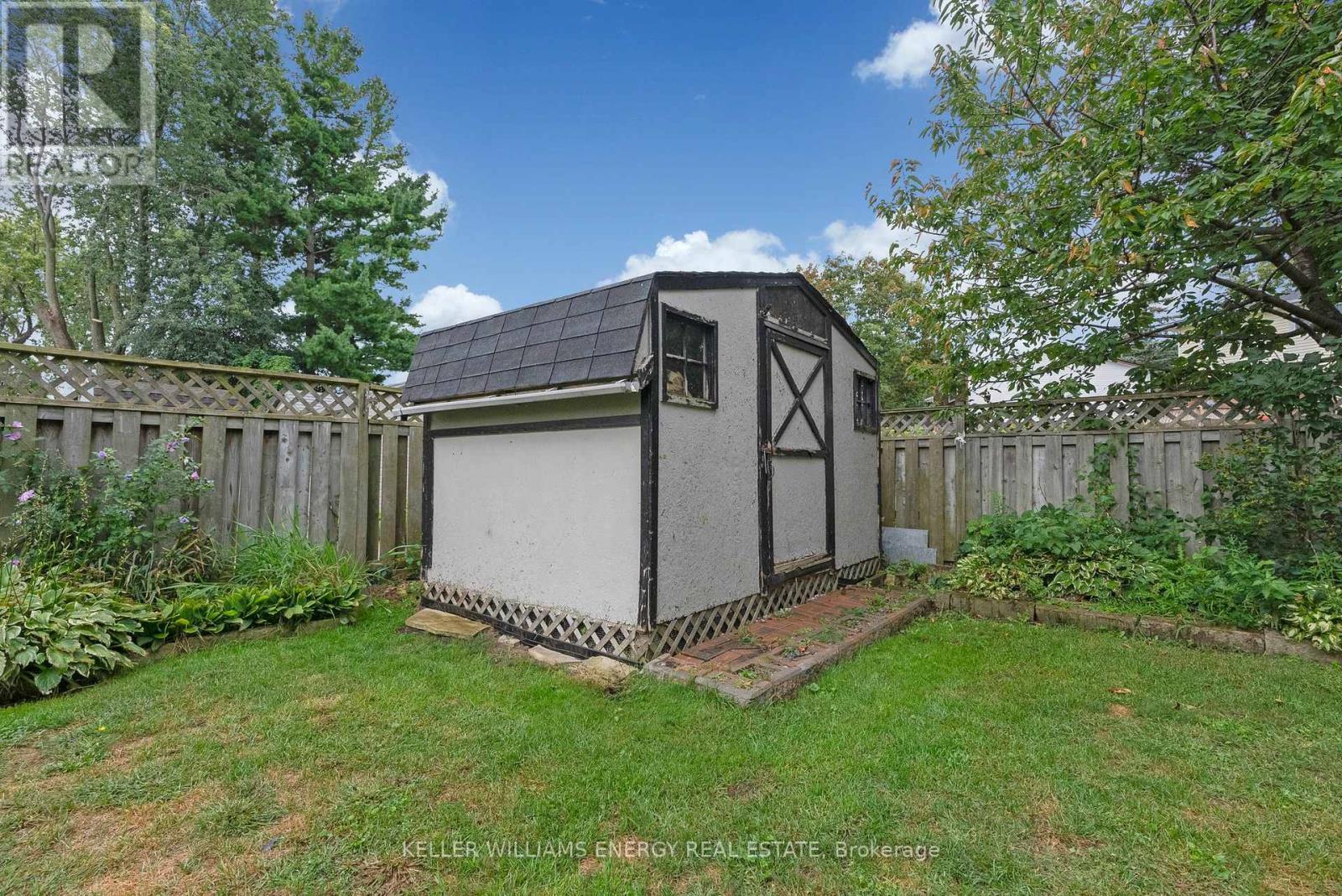 242 Waverly Street S, Oshawa (Vanier), ON - Outdoor