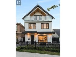 1 4855 DUMFRIES STREET Vancouver, BC V5N 3T8