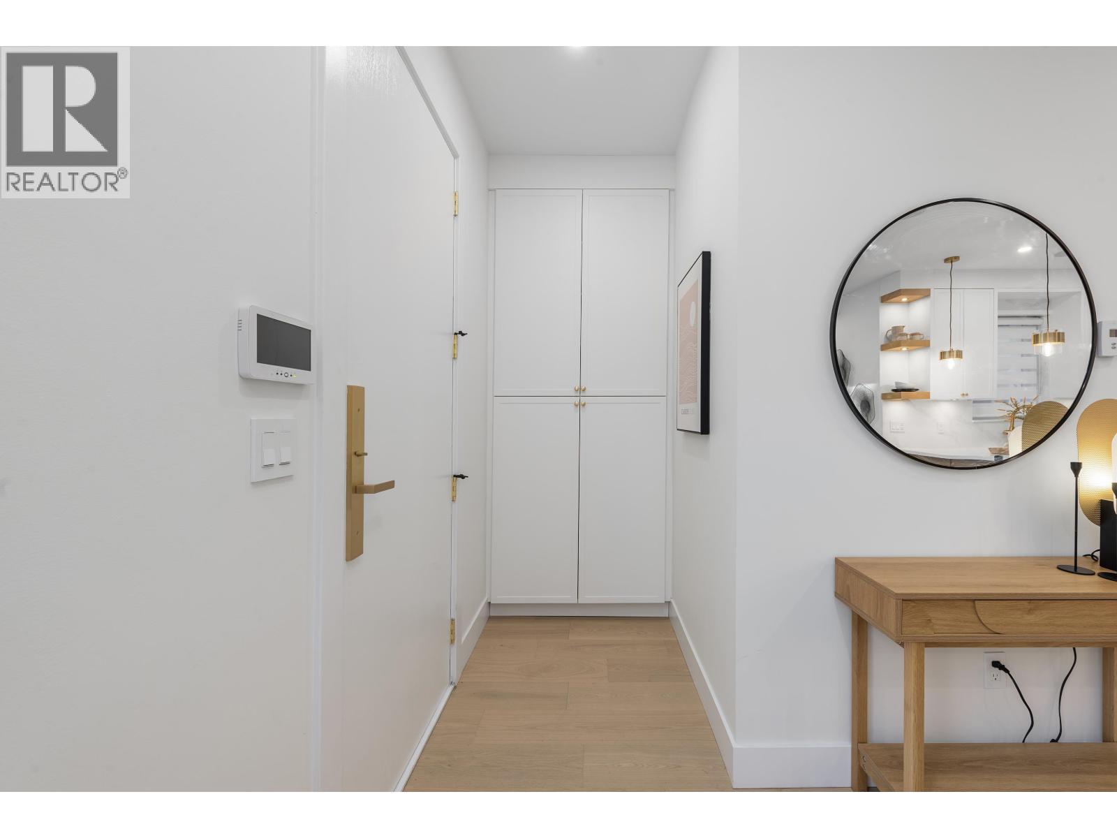 1 4855 Dumfries Street, Vancouver, BC - Indoor Photo Showing Other Room