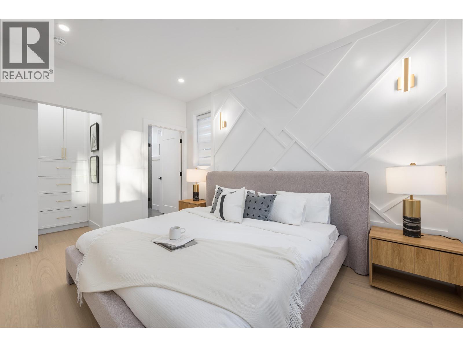 1 4855 Dumfries Street, Vancouver, BC - Indoor Photo Showing Bedroom