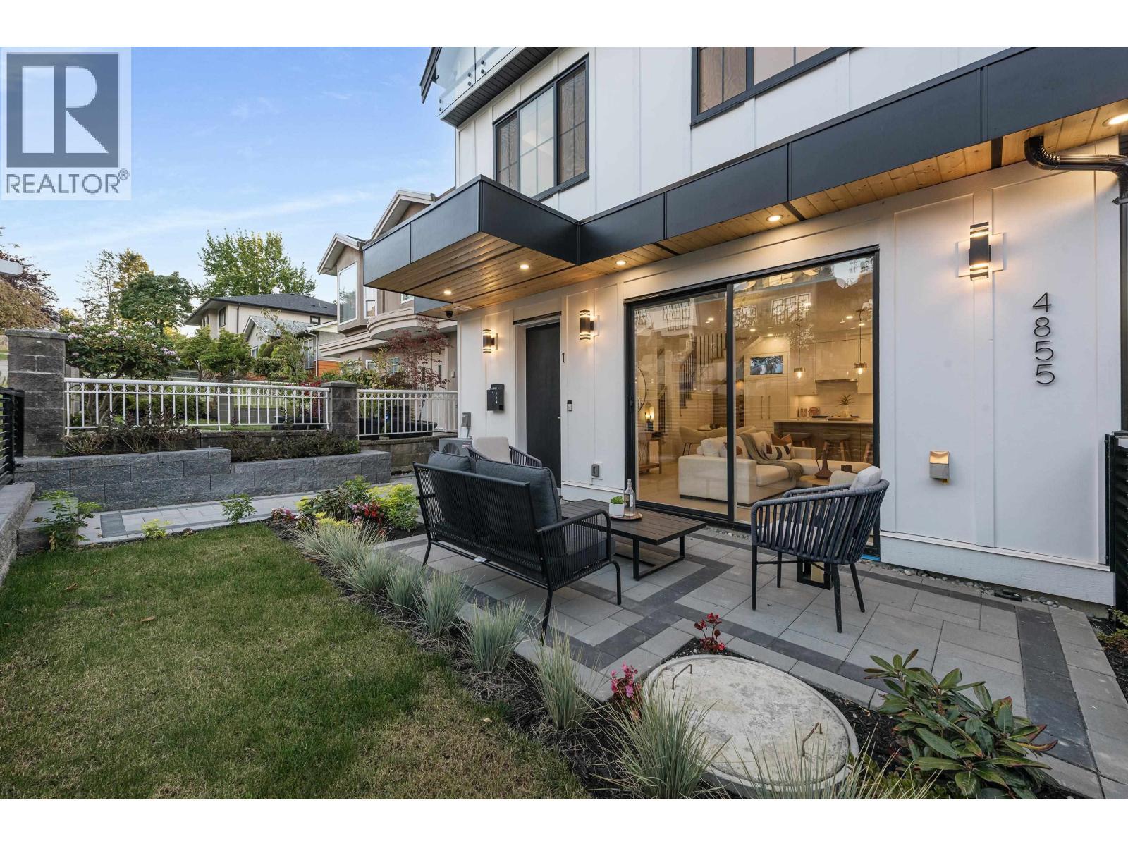 1 4855 Dumfries Street, Vancouver, BC - Outdoor
