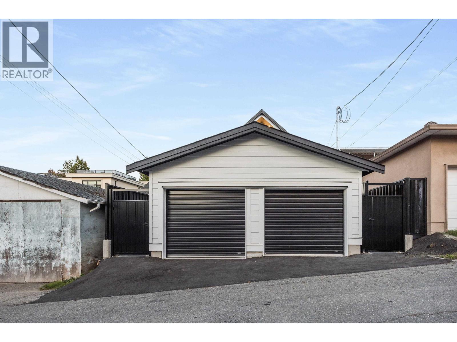 1 4855 Dumfries Street, Vancouver, BC - Outdoor With Exterior