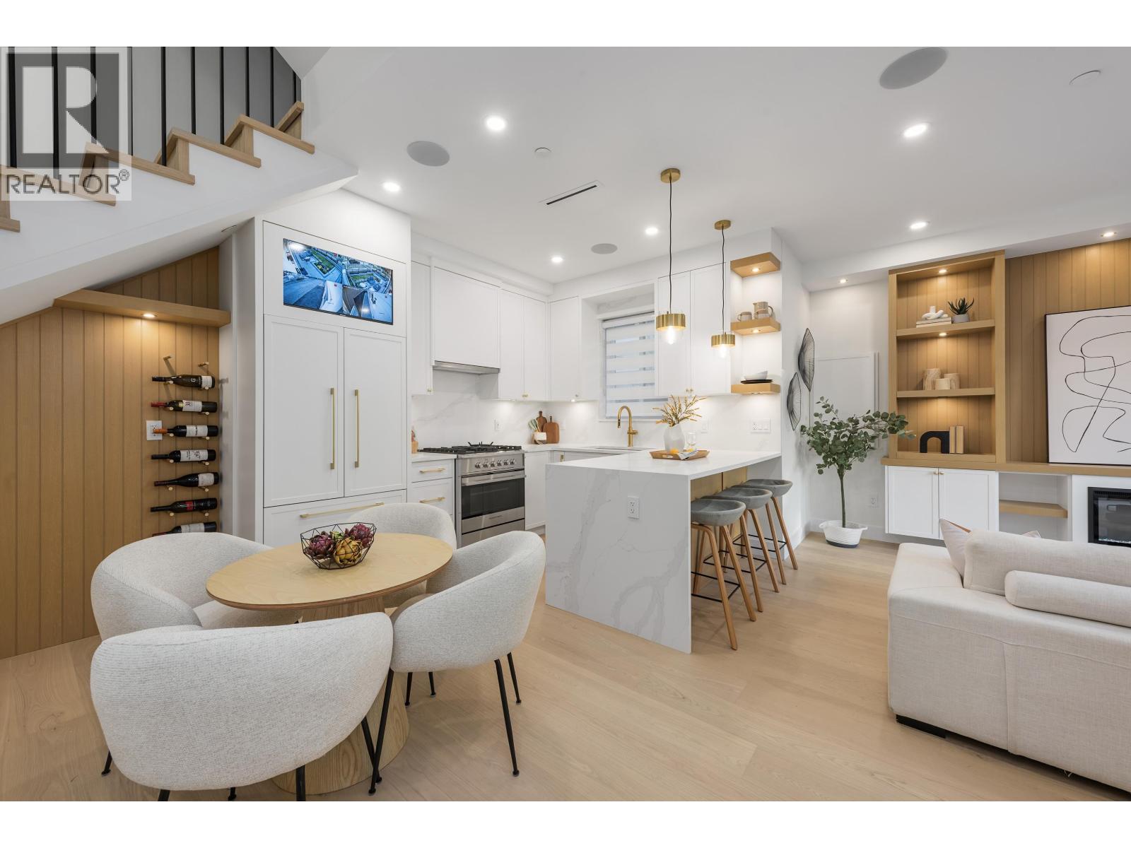 1 4855 Dumfries Street, Vancouver, BC - Indoor Photo Showing Other Room