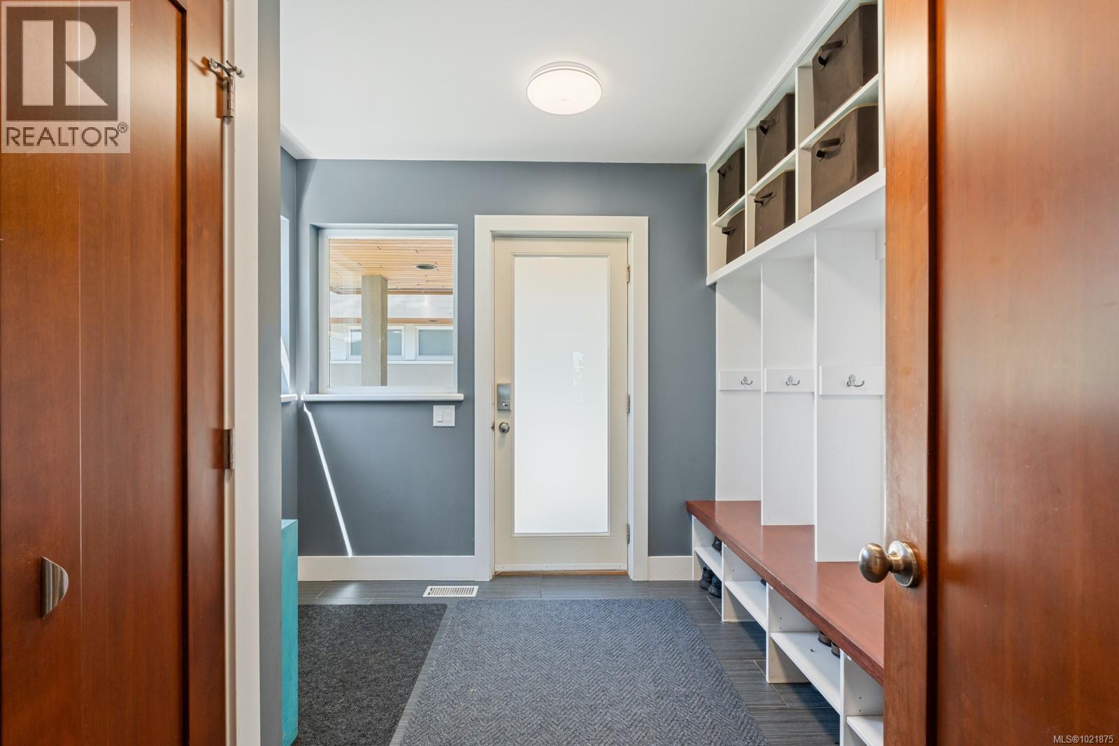 5605 Parker Ave, Saanich, BC - Indoor Photo Showing Other Room