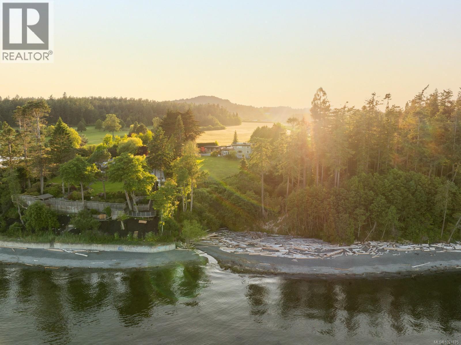 5605 Parker Ave, Saanich, BC - Outdoor With Body Of Water With View