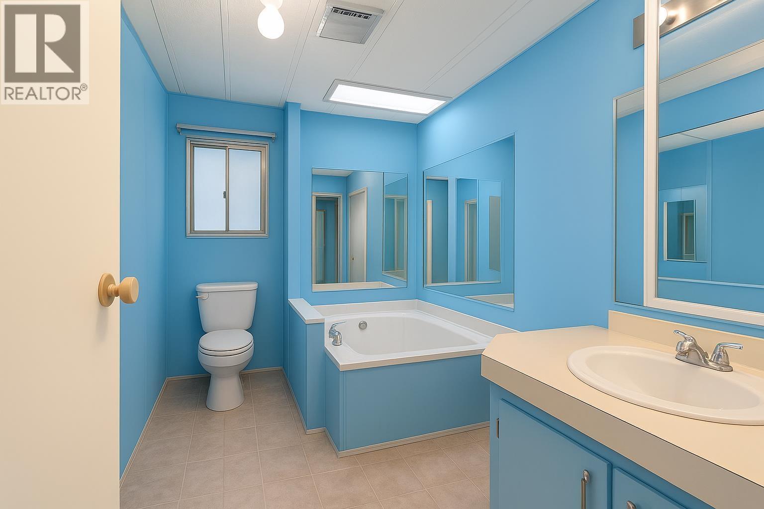 79 145 King Edward Street, Coquitlam, BC - Indoor Photo Showing Bathroom