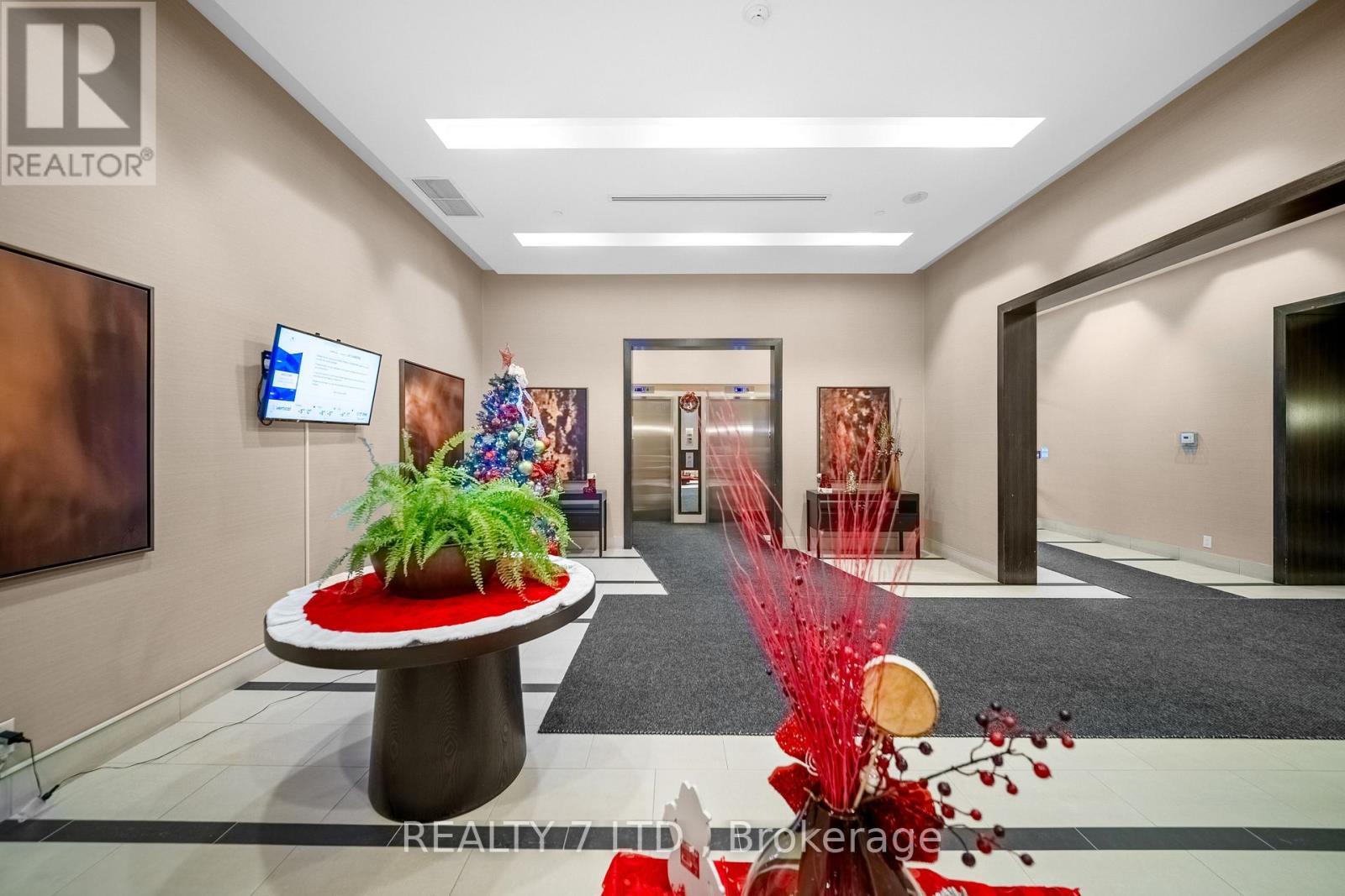 220 - 2035 Sheppard Avenue E, Toronto, ON - Indoor Photo Showing Other Room