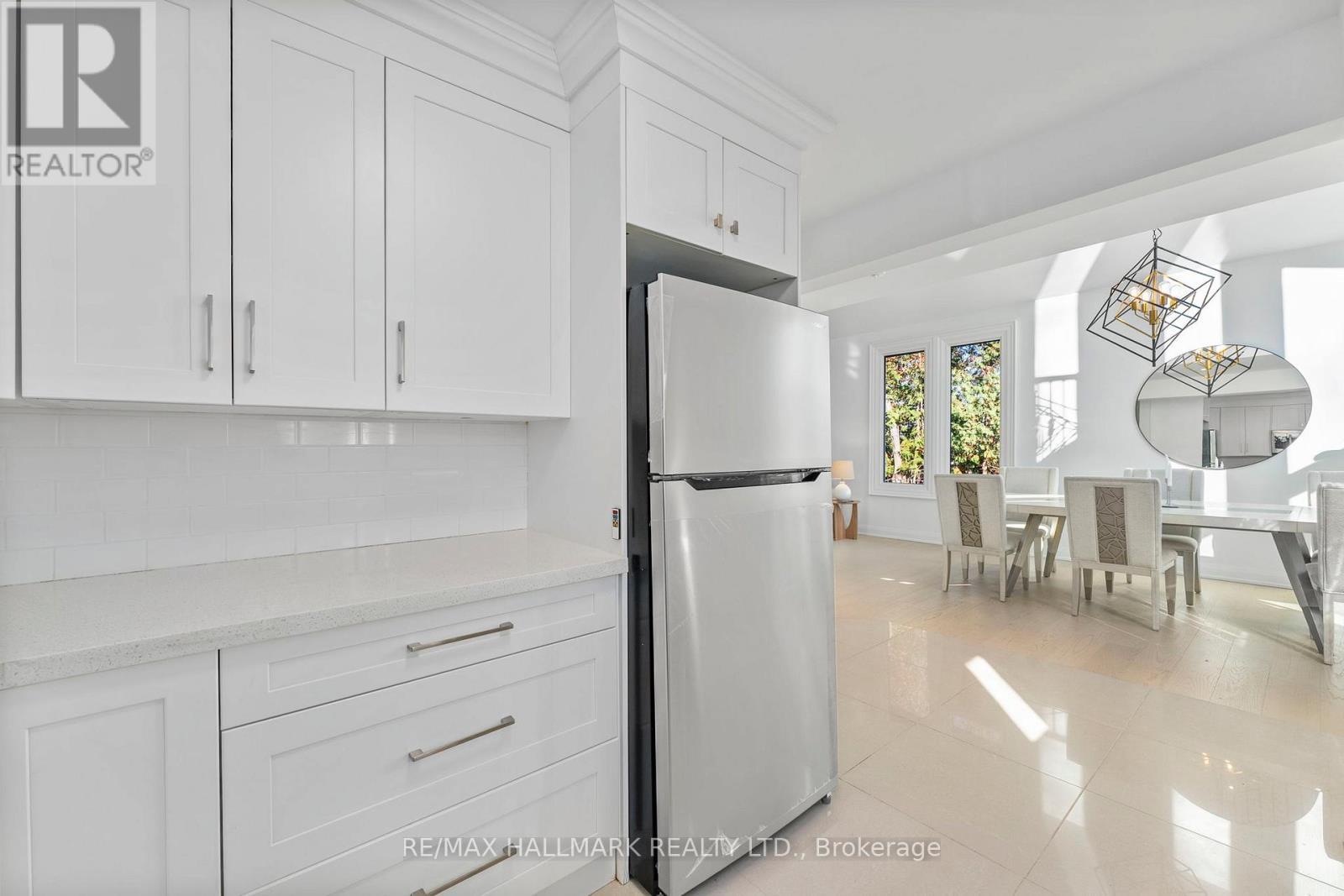 3716 Maple Grove Road, Innisfil, ON - Indoor Photo Showing Kitchen
