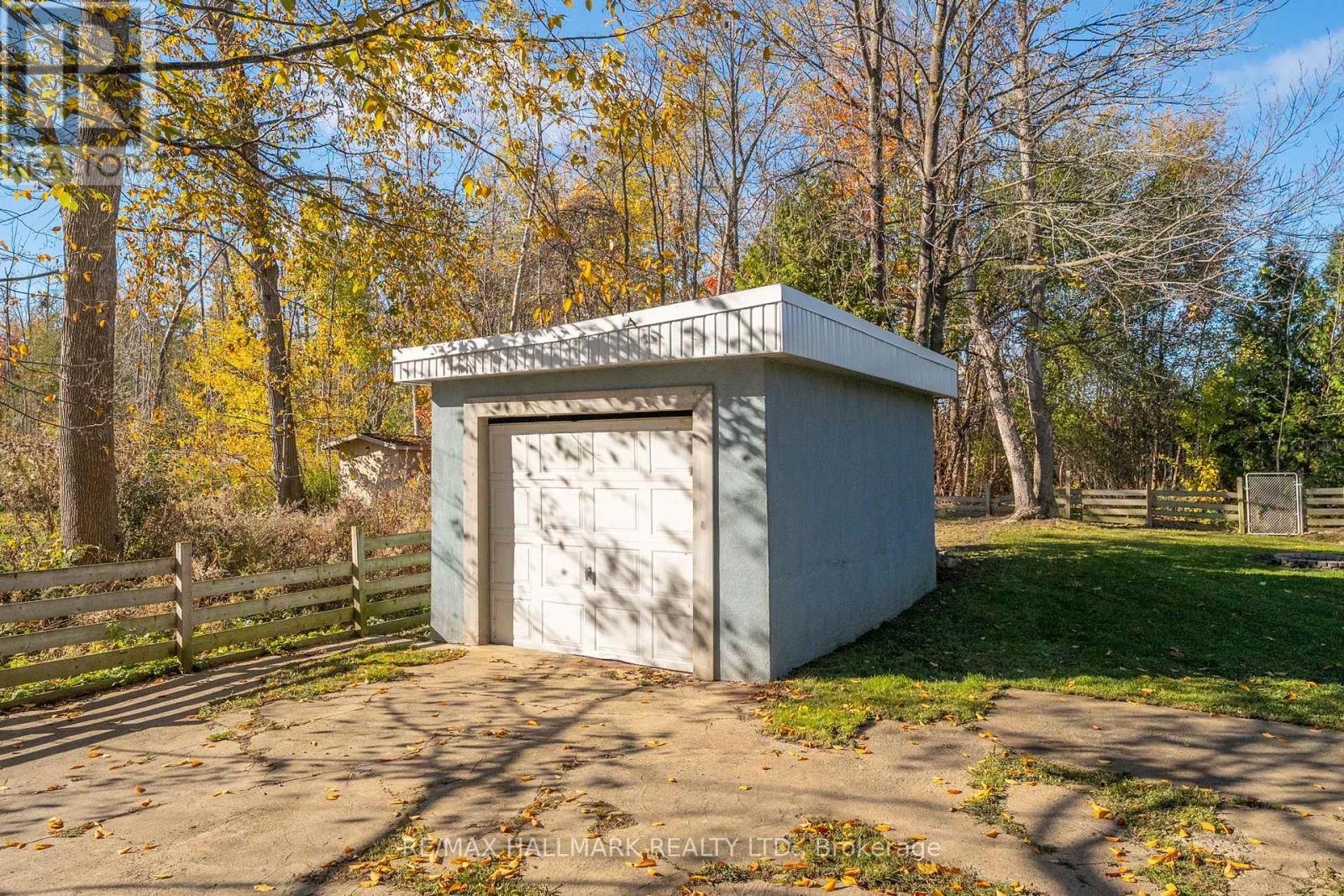 3716 Maple Grove Road, Innisfil, ON - Outdoor