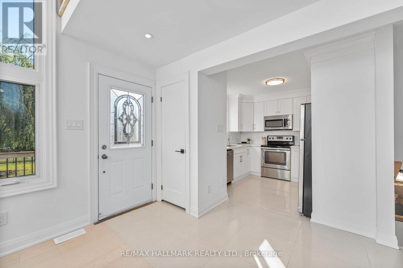 3716 Maple Grove Road, Innisfil, ON - Indoor