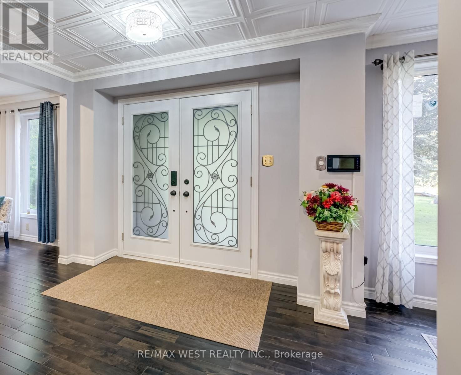 661 Regional Road 21, Uxbridge, ON - Indoor Photo Showing Other Room