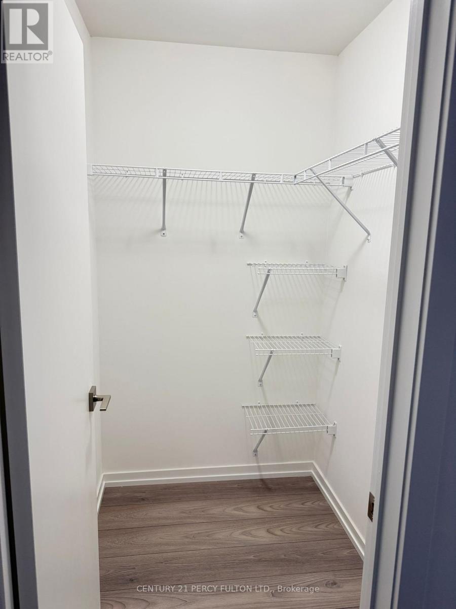 23 - 17 Lytham Green Circle, Newmarket, ON - Indoor With Storage