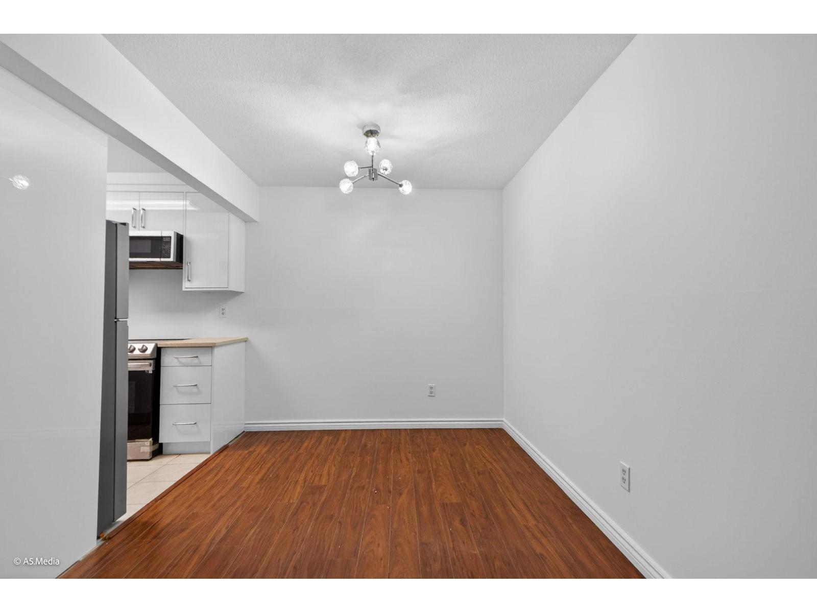 107 10438 148 Street, Surrey, BC - Indoor Photo Showing Other Room