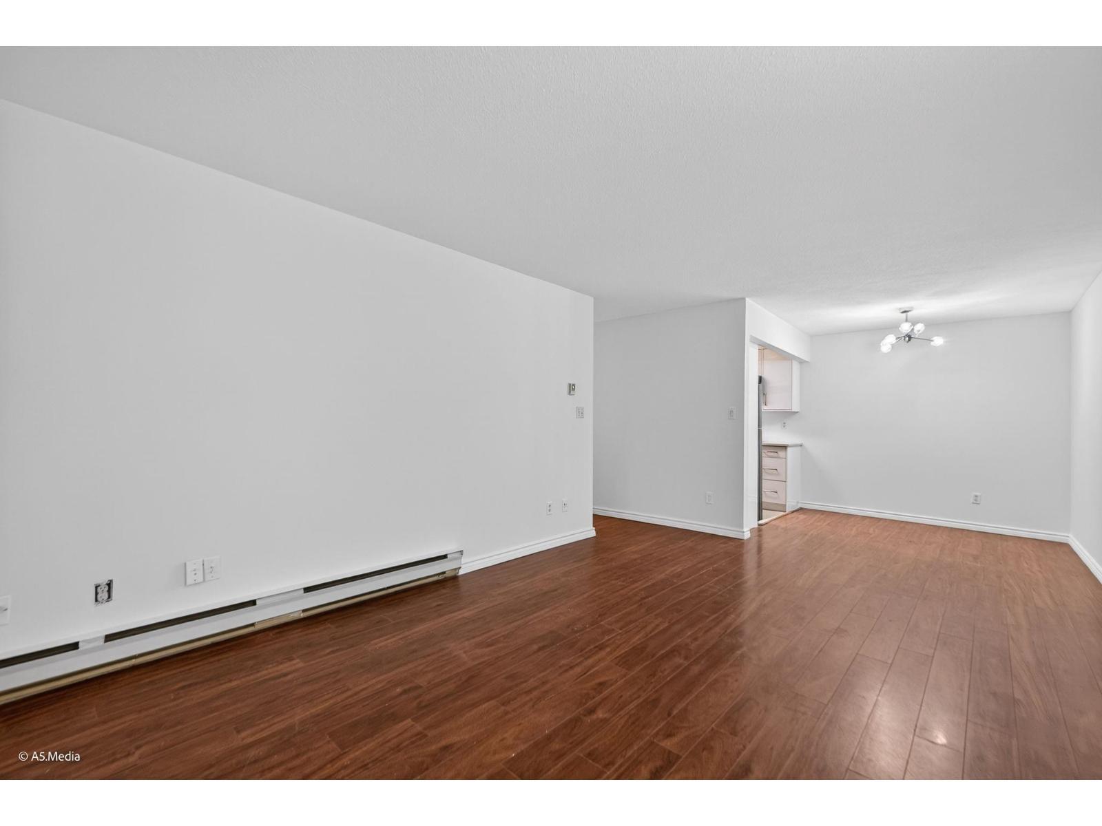 107 10438 148 Street, Surrey, BC - Indoor Photo Showing Other Room