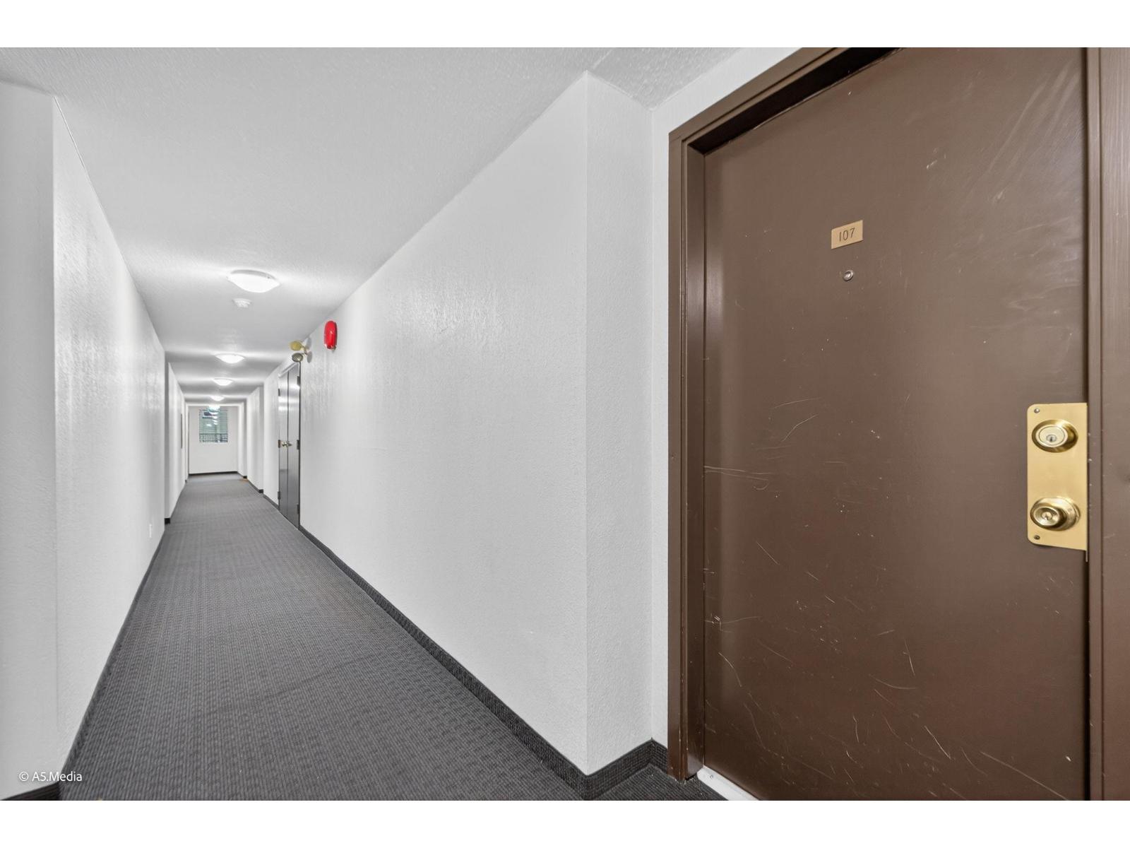 107 10438 148 Street, Surrey, BC - Indoor Photo Showing Other Room