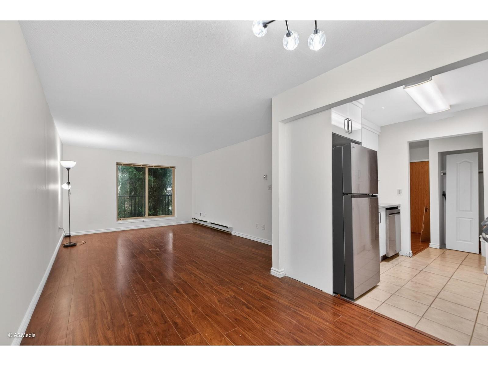 107 10438 148 Street, Surrey, BC - Indoor