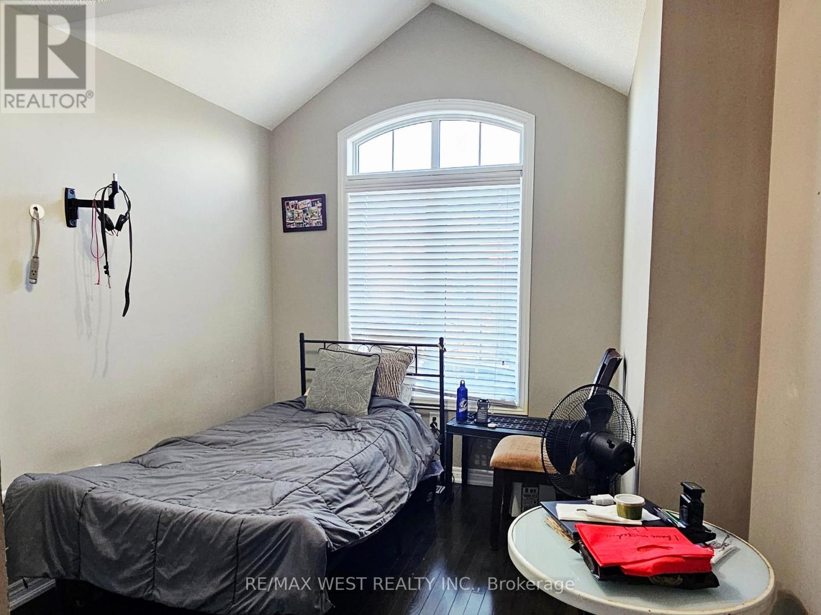 38 Wasaga Road, Brampton, ON - Indoor Photo Showing Bedroom