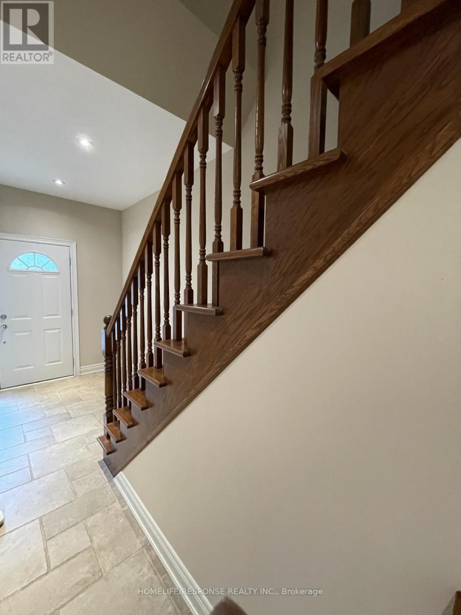 4 - 2282 Orchard Road, Burlington, ON - Indoor Photo Showing Other Room